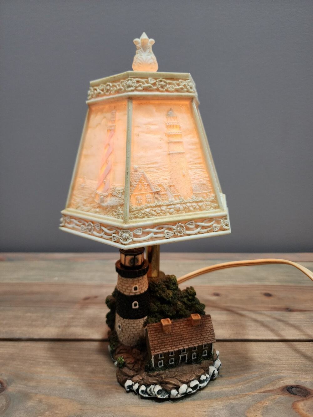 Vintage Lighthouse Table Desk Lamp 6-Panel PeakTop Lithophane Lighthouse Shade